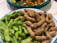 凉拌毛豆拼花生-四季烟火烧烤酒场