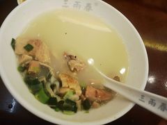 本帮肚肺汤-三两春(浦三路店)