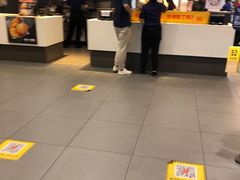 -麦当劳(世界城广场店)