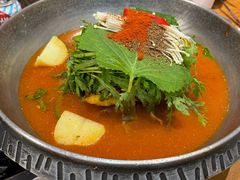 土豆脊骨锅-喇喇排骨火锅·传统韩式脊骨汤(望京西园总店)