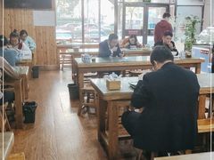 大堂-陇上全荟兰州传统牛肉面(延吉路店)