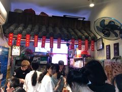 等位区-爆炸头阿姨小四川正宗川味小吃(无任何分店)
