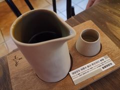 -彳亍咖啡·这里(水湾路店)