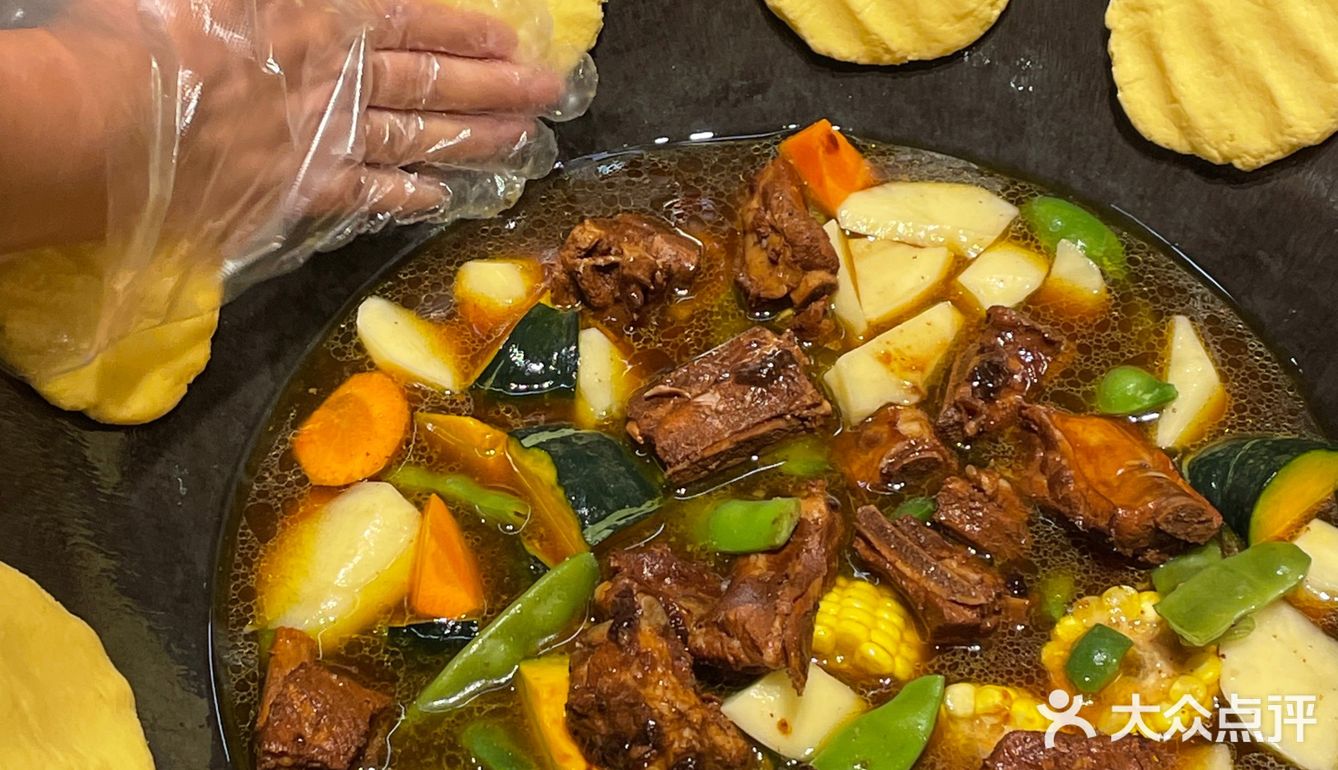 一周去三次！！这家铁锅炖真的香！！