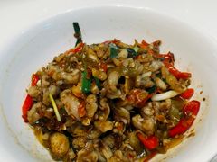 山野牛蛙跳-辣公子·千岛湖私房菜(滨江店)