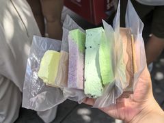 -詹爷爷乌节路街头冰淇淋
