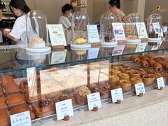 -VERIE BAKEHOUSE