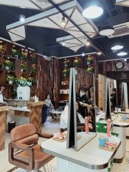 -PE SALON