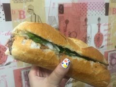 -Bánh Mì Huynh Hoa