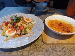 -穹六人间 people 6(岳阳路店)
