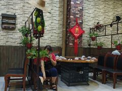 等位区-70後铁锅炖(坡博总店)