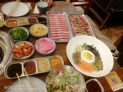 -明洞阿姨·韩式酱蟹烤肉·创意料理(三元桥店)