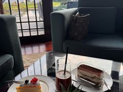 -梁鸿湿地丽笙度假酒店大堂吧