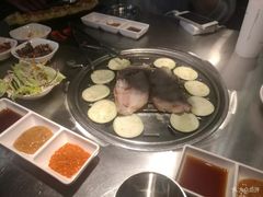 -韩聚屋韩国烤肉餐厅(新北万达店)