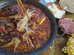 -黄潇洒老火锅(九眼桥宏济巷店)