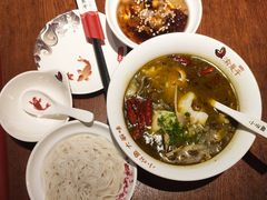 -渝是乎酸菜鱼(龙旗购物中心店)