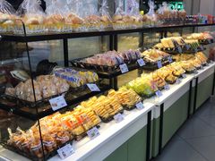 面包甜点陈列柜-华荣西饼屋(金禧店)