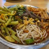 这里有家 螺蛳粉~绝对够辣!够味
