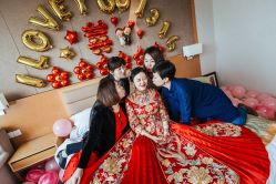 点击看大图 -觅白婚纱礼服馆