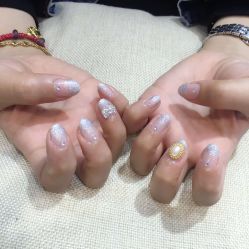 -逸日式美甲美睫工作室