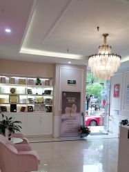 -Bollins波林丝•专研护发中心