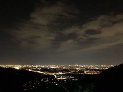 -鬼笑石后山停车场