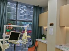 -大白象口腔连锁·矫正·种植中心(玺悦城店)