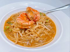 酸萝卜烩大海虾-品海楼·大连海胆锅贴馆(东港店)