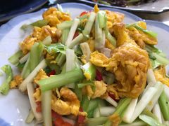 韭黄炒鸭蛋-洪福饭店·十八年老店
