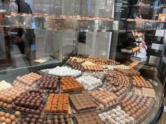 -Laderach 莱德拉(上海环贸iapm店)