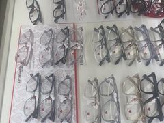 -潘多拉眼镜·蔡司依视路明月(潘家园店)