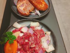 -山野的朋友露营炭火烤肉