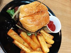 -HELLO 27 意面·沙拉·帕尼尼