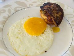 -Boneka Restaurant
