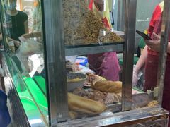 -Bánh Mì Huynh Hoa