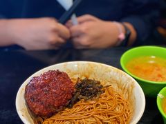 红烧狮子头-谷沙屋面铺