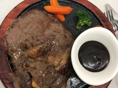 -马克西姆俄罗斯餐厅(通亚街店)