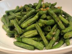 -阿瓦山寨·湘菜现炒·剁椒鱼头王(咸阳总店)