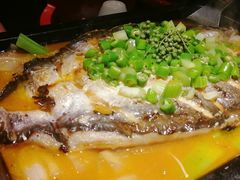 碧绿青椒味烤鱼-夯鱼烤鱼·尔滨地标美食(保健路店)