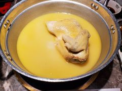 金牌花胶浓汤鸡煲-禄婶鸡煲·打边炉