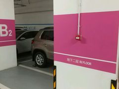 -虹桥天地-停车场