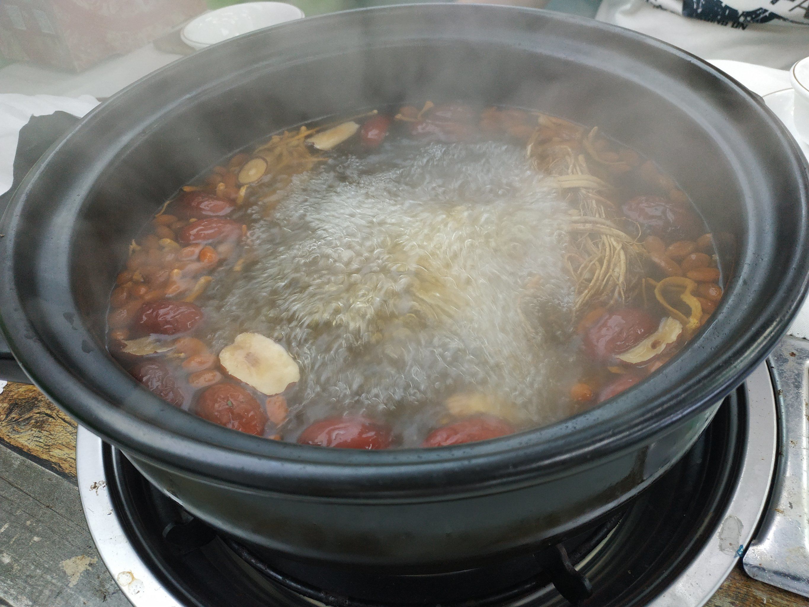 滋补好汤养身体甲鱼鸡子牛鞭煲鸡子牛鞭法力无边