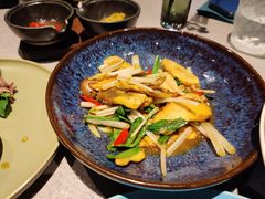 野芫荽炒牛肝菌-半山腰·云南菜(侨福芳草地店)