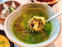 野米酸菜烩海螺-安蒂娅.悦景轩中餐厅(西乡店)