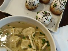 鲜肉小馄饨-东泰祥生煎馆(陕西南路店)