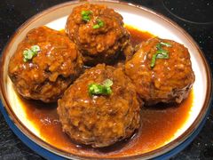 鸭蛋黄狮子头-梅飞酒家(名辉豪庭店)