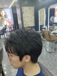 -藤野造型·烫·染发型设计店