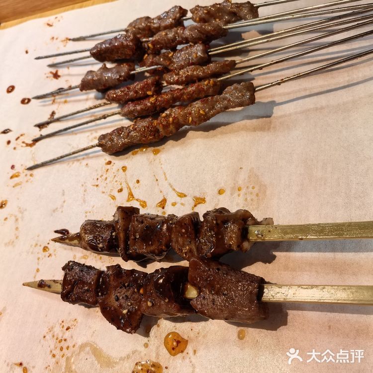 烧烤夜宵热门地:肥六音乐烧烤