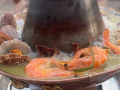 -一口猪海鲜浑锅·东北家常菜