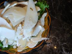 -菌海森林·非遗野生菌火锅(西山区滇池路摩根道店)